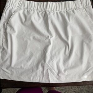 Columbia White Elastic Waist Athletic Skort